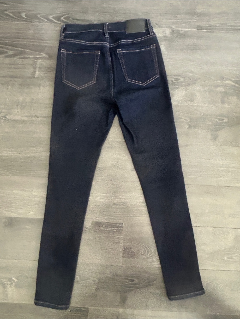 DKNY Women’s Mid Rise Skinny Dark Wash Jeans / Size 26